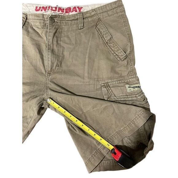 Union Bay Tan Cargo Shorts Men's Size 38 Pockets Utility Neutral Closet Staple - Picture 8 of 8